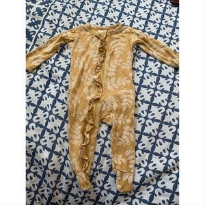 Ruffle Zipper Footie